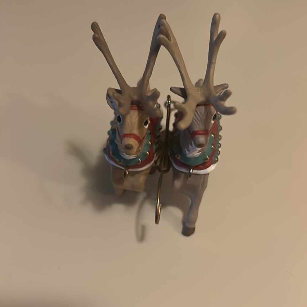 Vintage Hallmark 1992 Santa’s Reindeer Prancer & Vixen Ornament - Picture 2 of 4